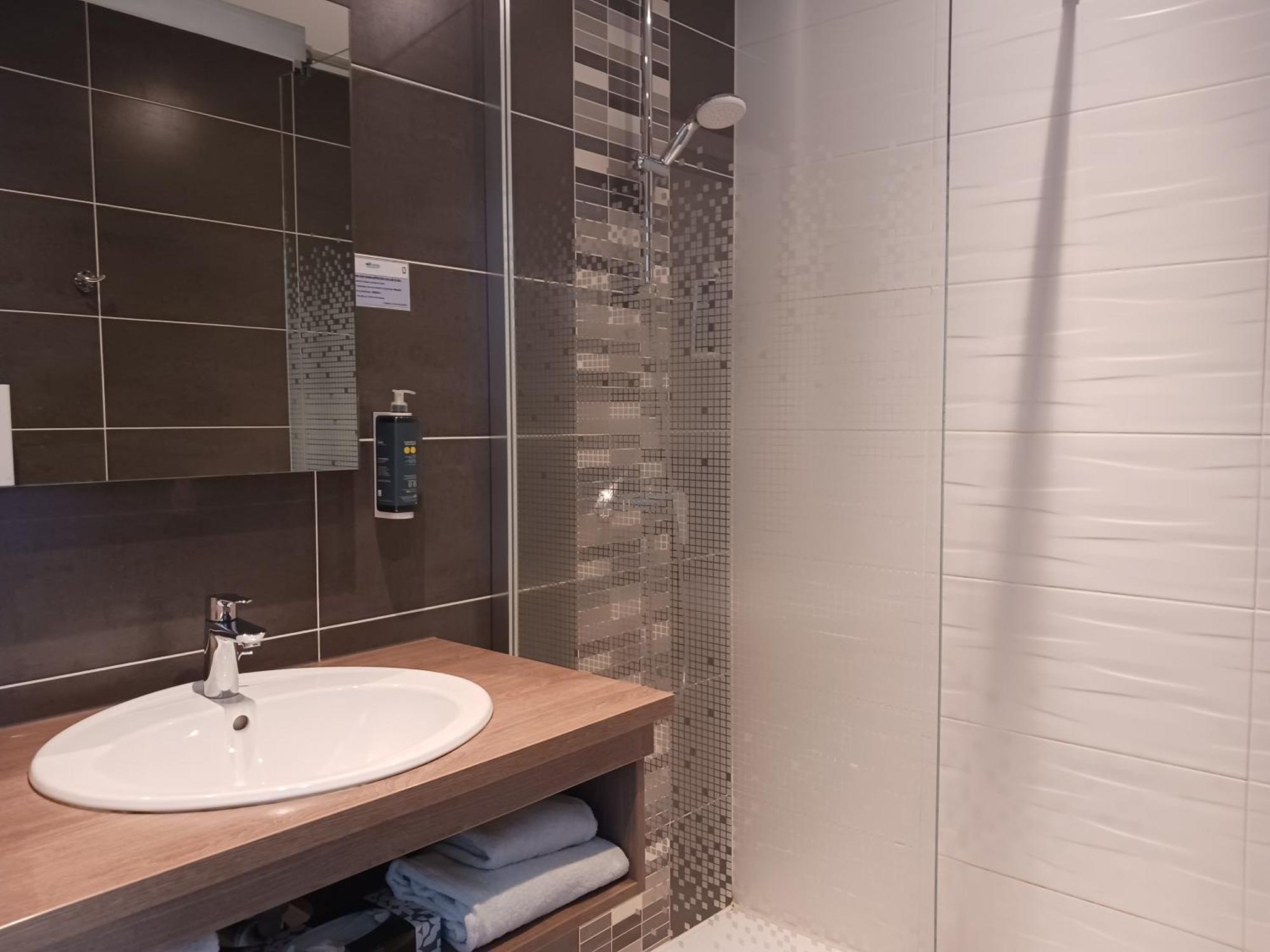 Brit Hotel Nantes Vigneux - L'Atlantel エクステリア 写真